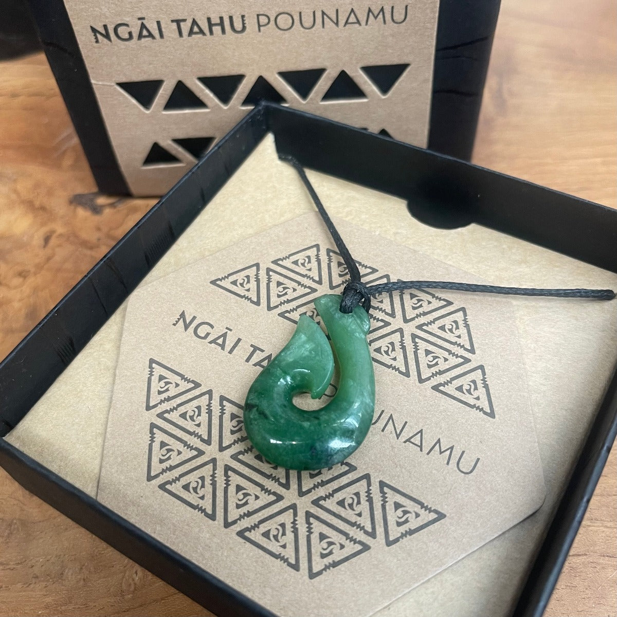 Ngāi Tahu Pounamu - Hook