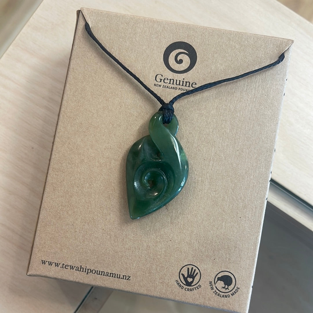 Te Wahi Pounamu - Kahurangi Twist Koru