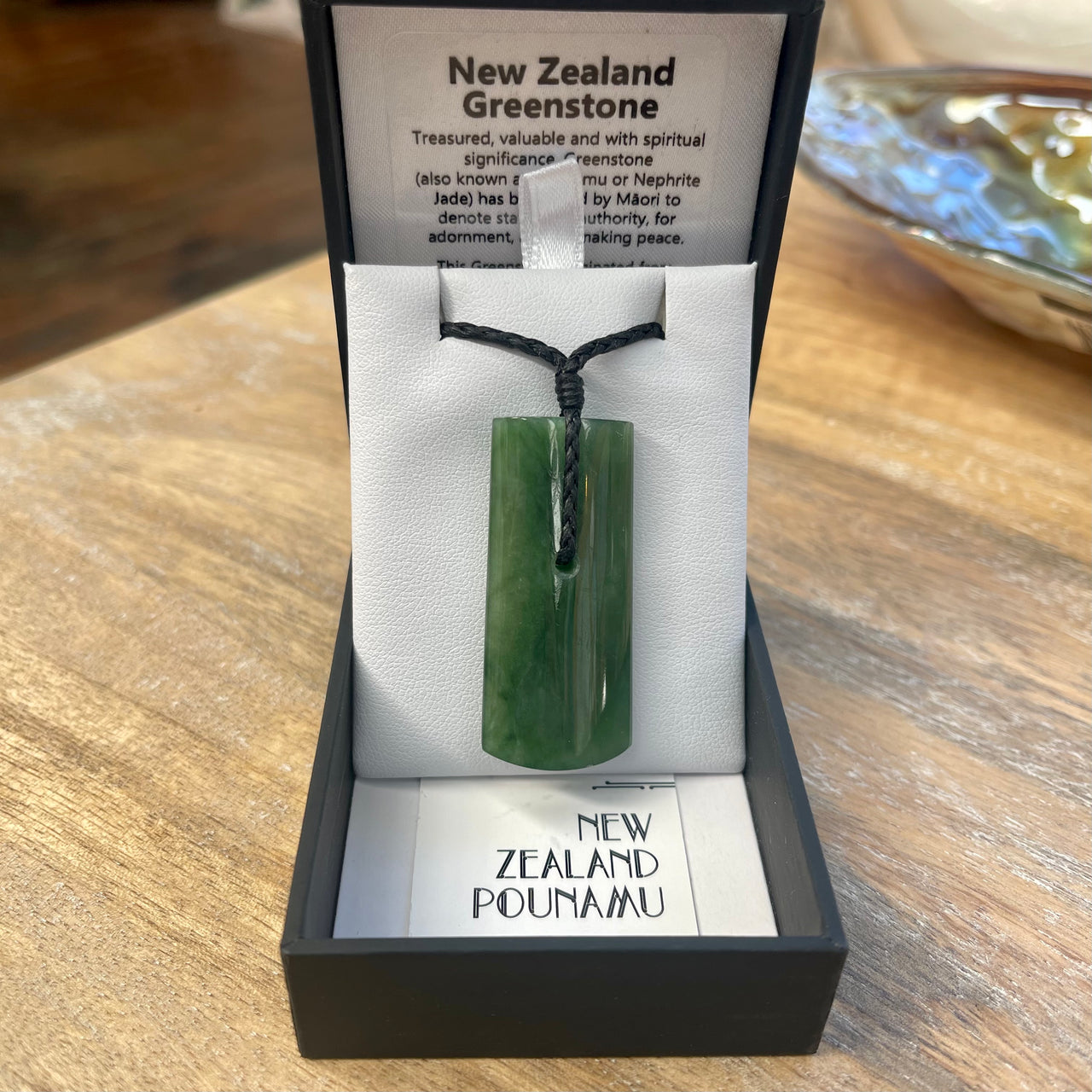 Kiwi necklace green deals stone